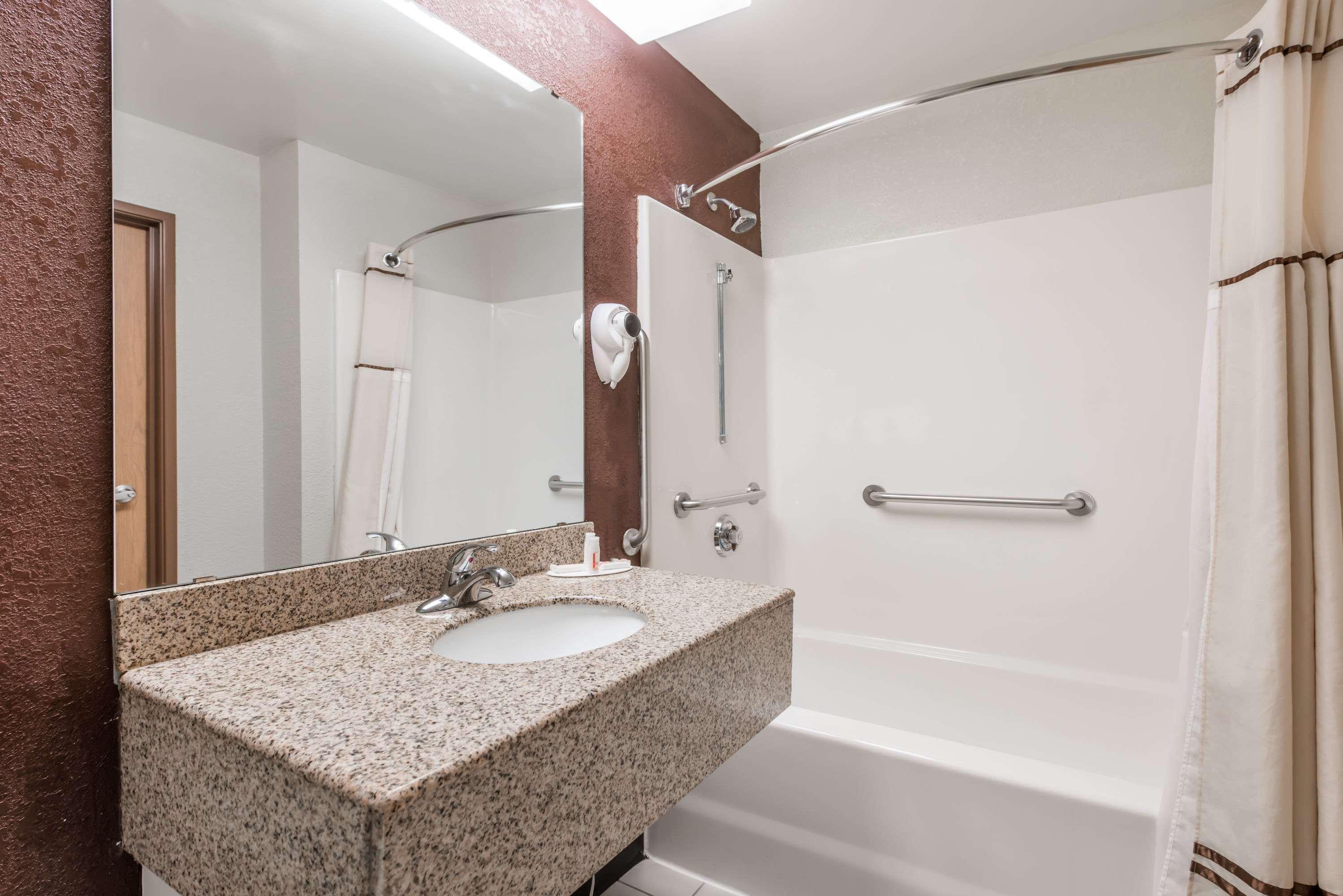 Days Inn & Suites By Wyndham Casey Extérieur photo