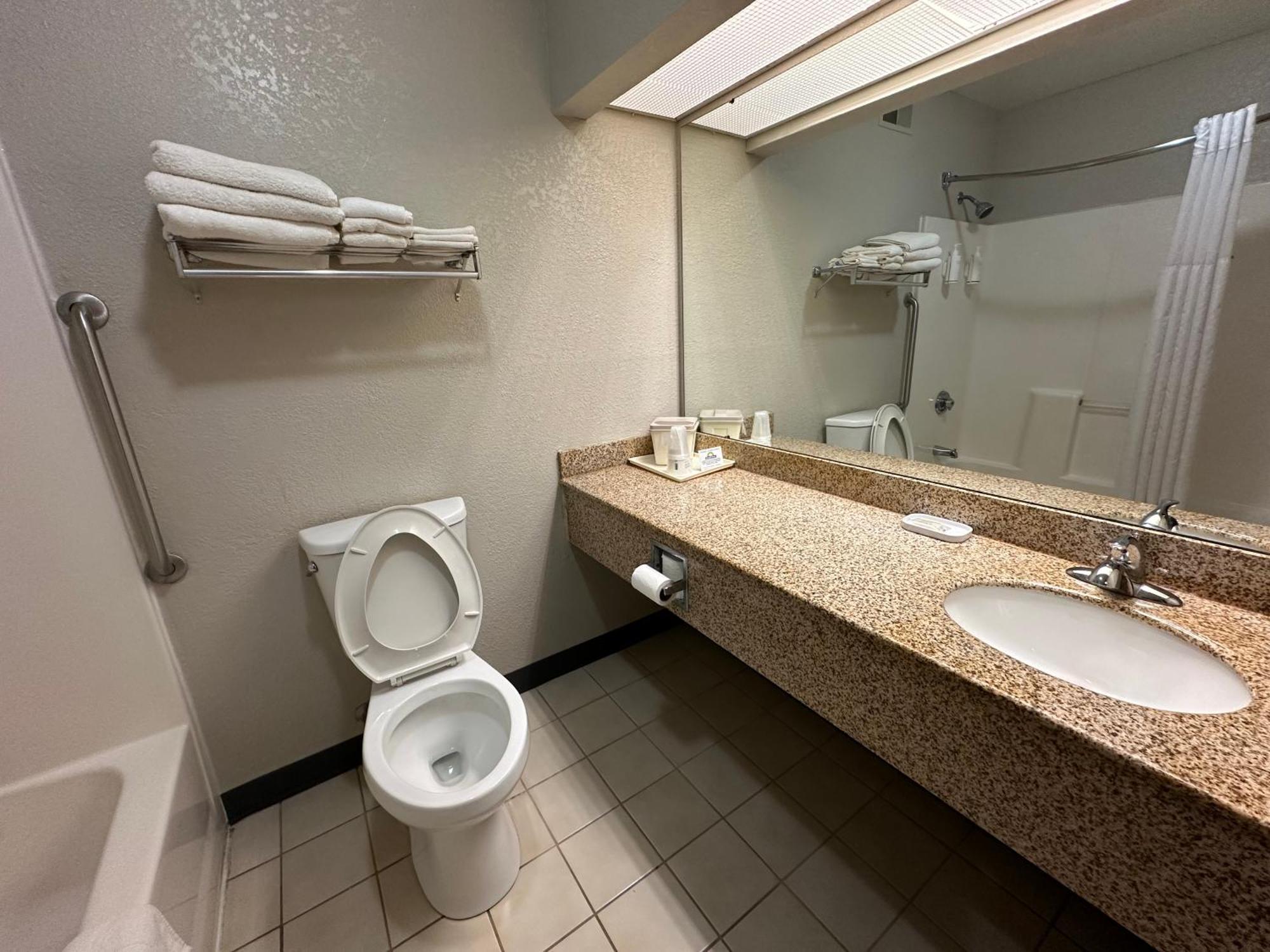 Days Inn & Suites By Wyndham Casey Extérieur photo